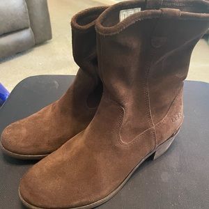 Ugg Briar Boots Women’s